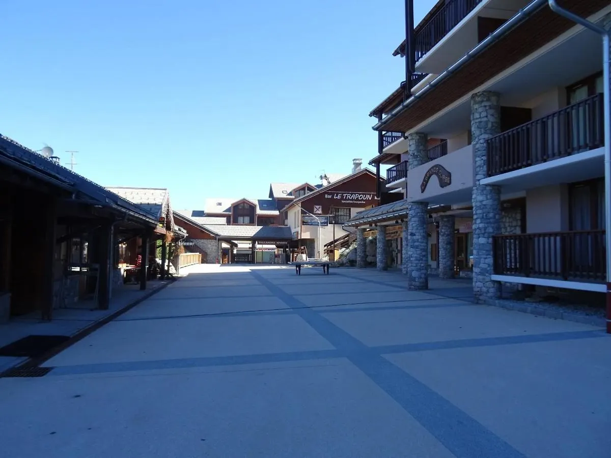 Studio Confortable Pour 2 Au Centre De Vallandry, A Cote Des Pistes Et Commerces - Fr-1-411-853 Landry